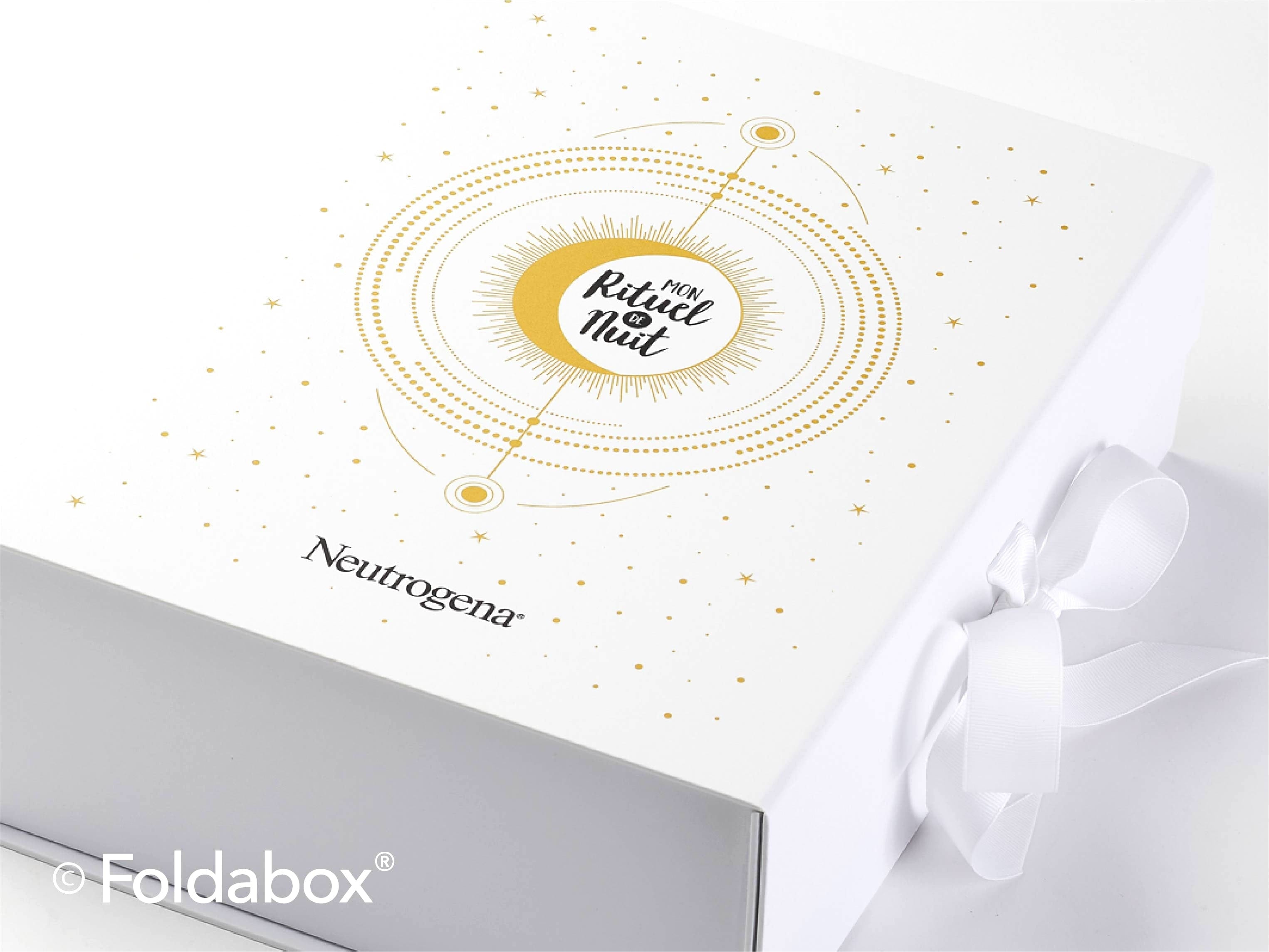 Custom CMYK Digital Print Onto White Gift Box With Ribbon