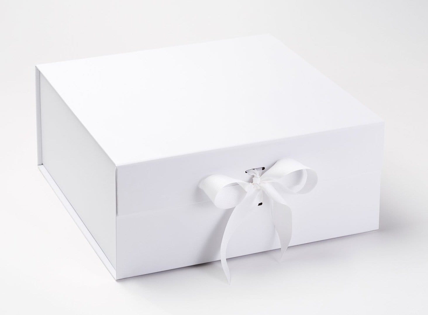 White XL Deep Gift Box with Changeable Ribbon Supplied with White Ribbon