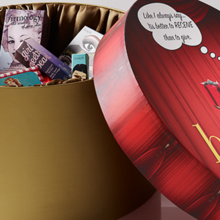 Round Rigid Hat Boxes With Lift Off Lid and Satin Lining in The Base