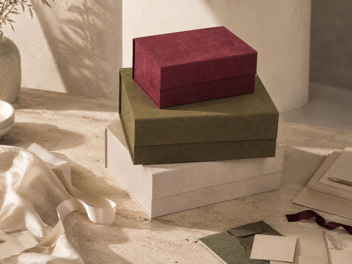 Gift Boxes with Magnetic Closures