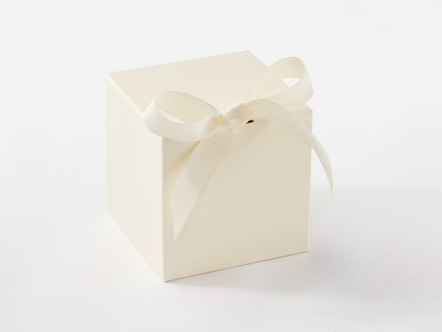 Ivory Large Cube Flat Pack Gift Boxes | Candle Packaging (Pack of 12 ...