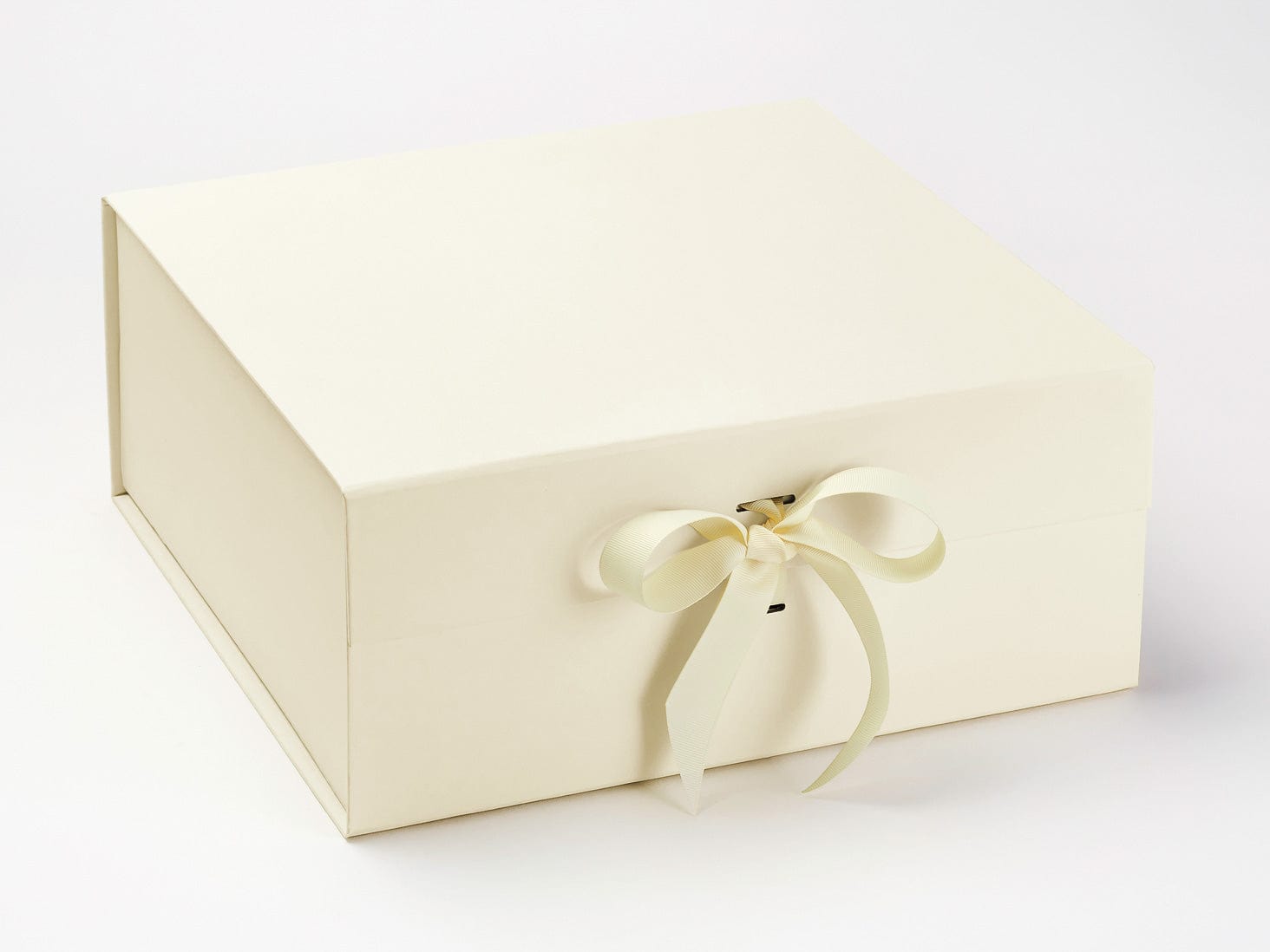 Ivory Keepsake Gift Packaging and Baby Gift Box Hampers | Pack of 12 ...