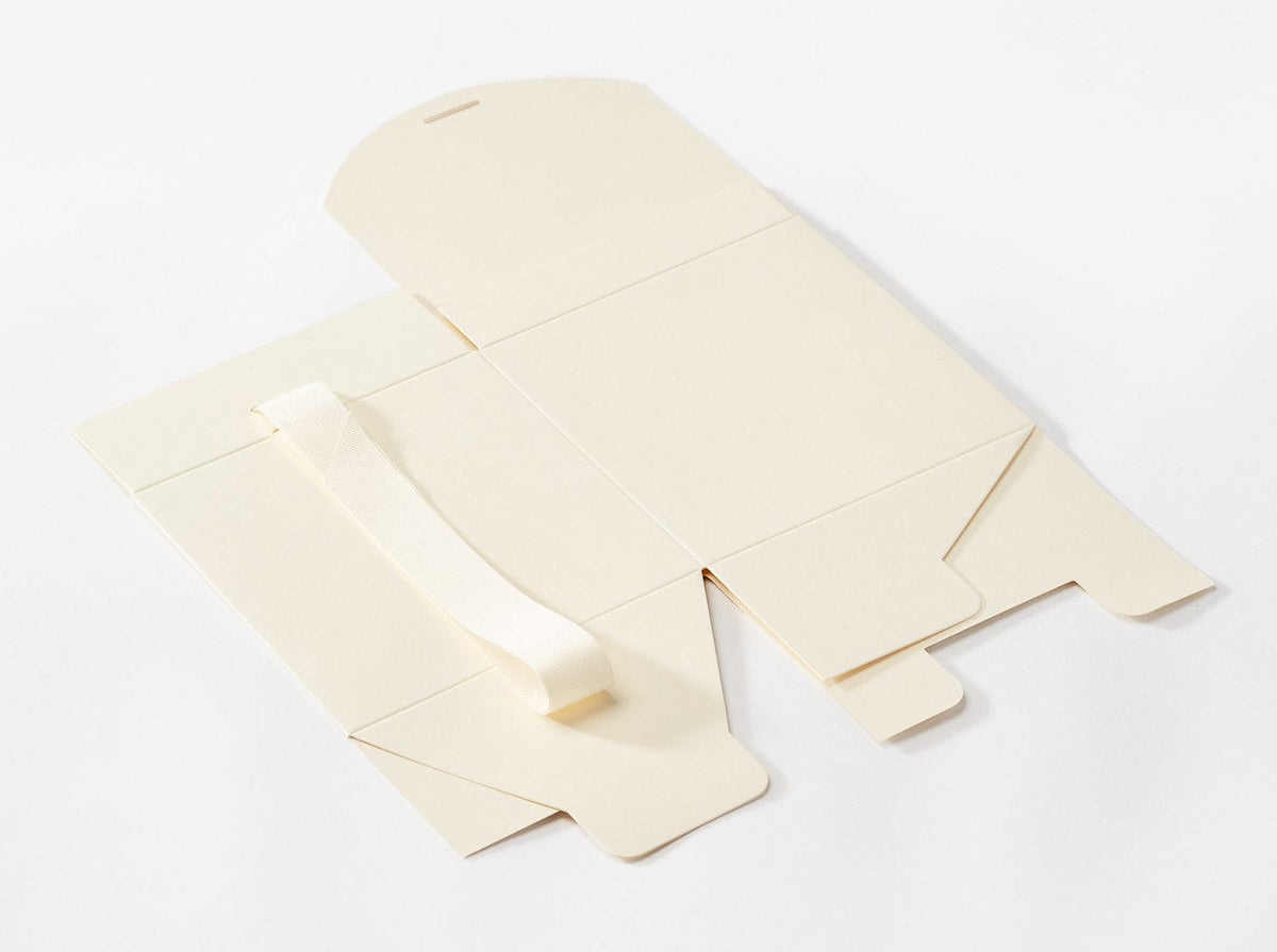 Sample Ivory XL Cube SoftBox with changeable ribbon