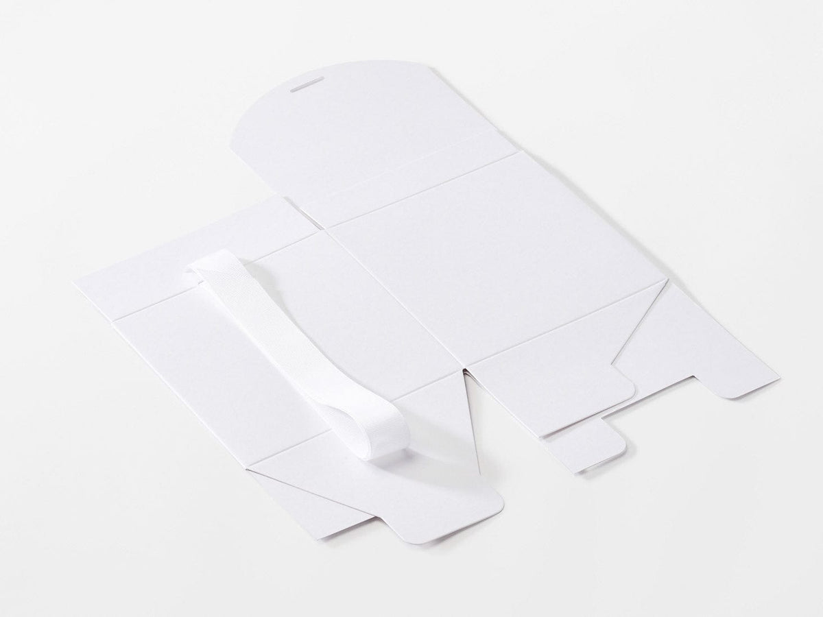 White XL Cube softbox folded flat on a white background