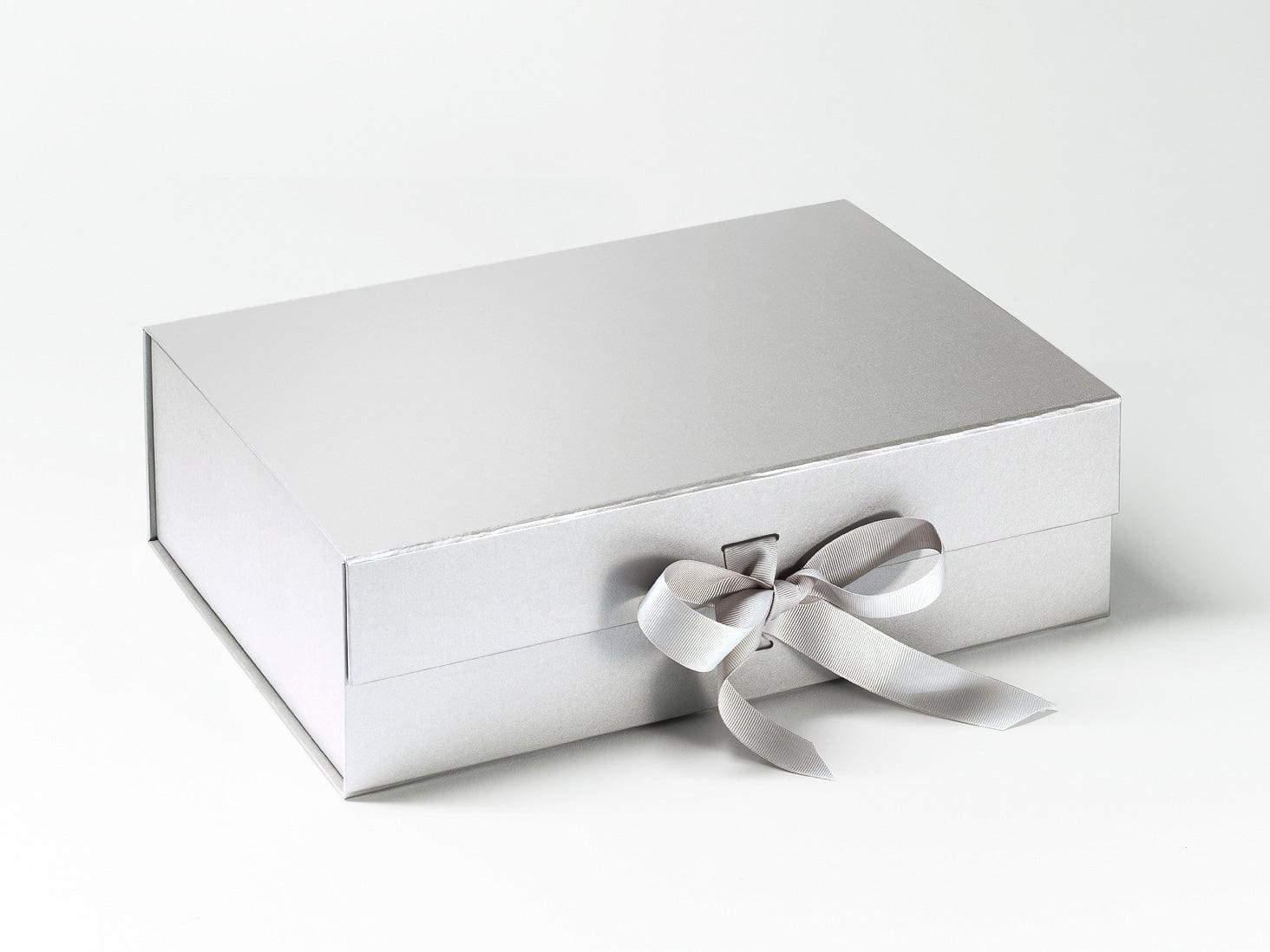A4 Silver Folding Gift Box with Changeable Ribbon and Magnetic Closure 