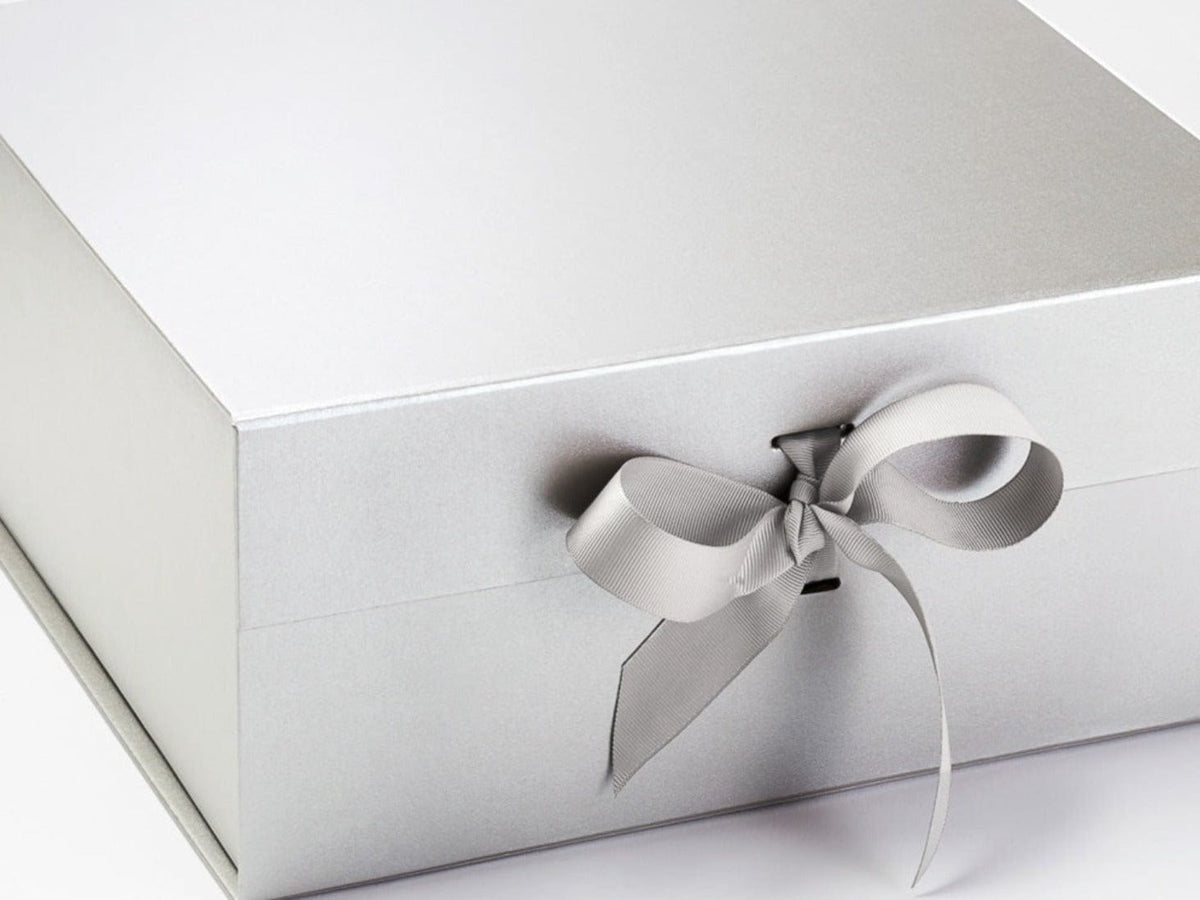 Sample Silver XL Deep Gift Box Detail