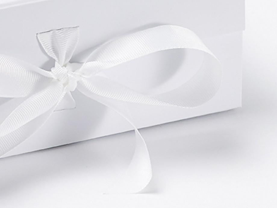 White A5 Deep Collapsible Gift Box ribbon detail