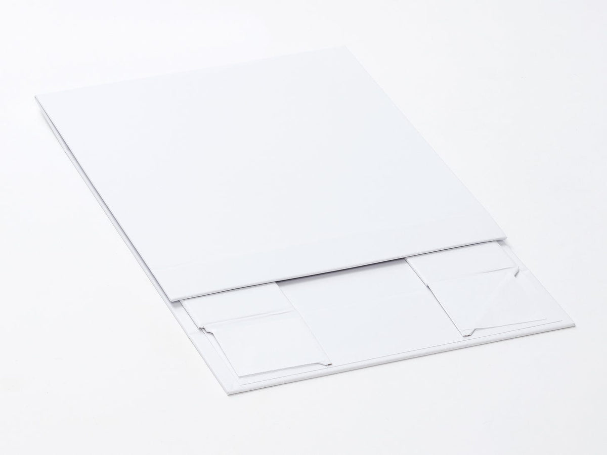 White Medium No Ribbon Gift Box with Magnetic Closure Supplied Flat