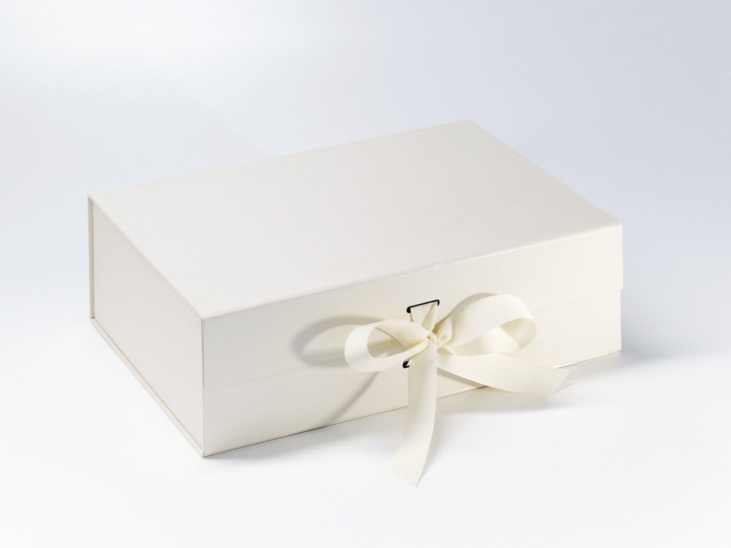 Wholesale Ivory Cream A4 Keepsake Hamper Gift Boxes | Foldabox UK and ...