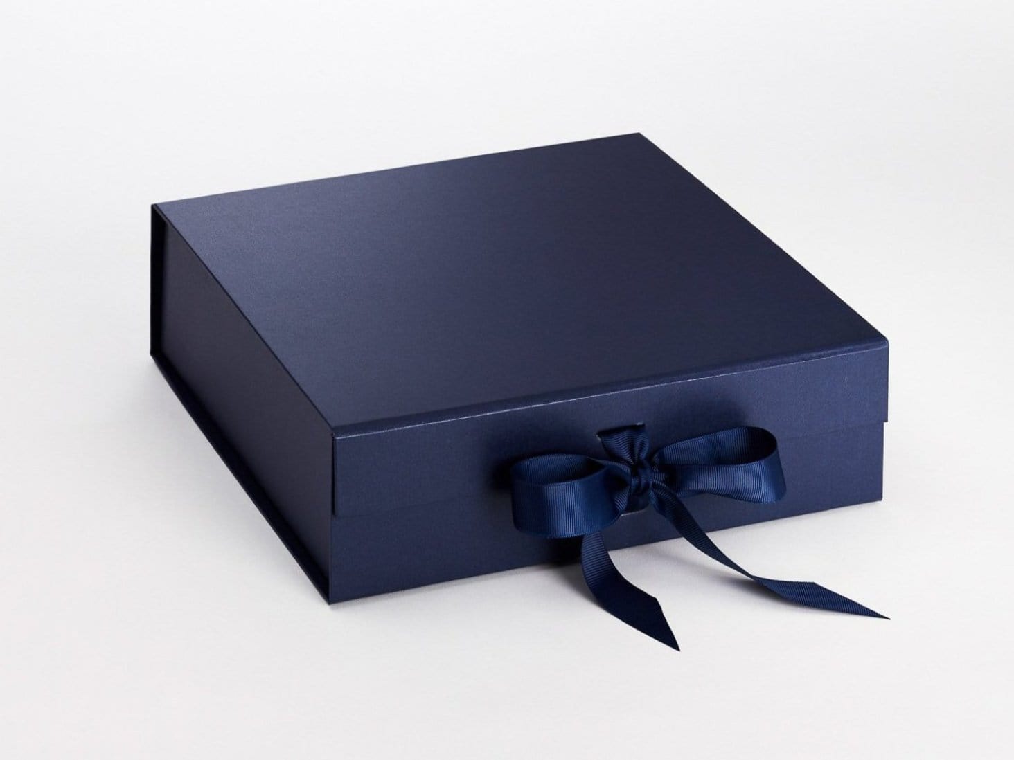 Navy Blue Large Gift Box Sample for Luxury Hamper Packaging